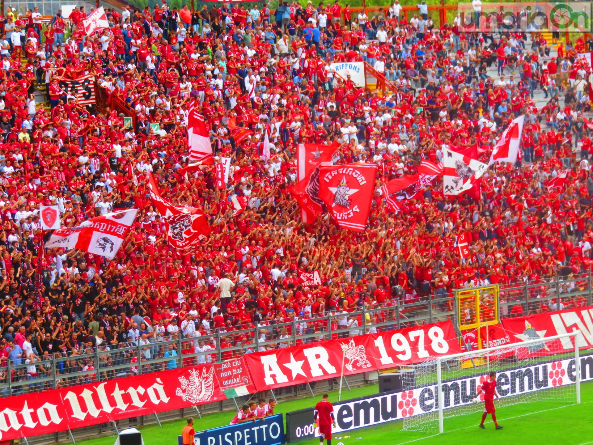 Curva nord derby Perugia Ternana (FILEminimizer)