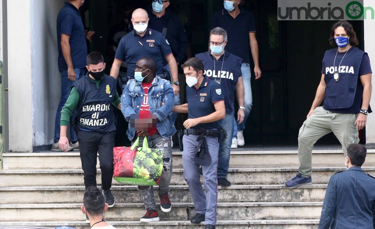 Operazione-antidroga-Alì-Park-arresti-polizia-Terni-25-settembre-2020-foto-Mirimao-13