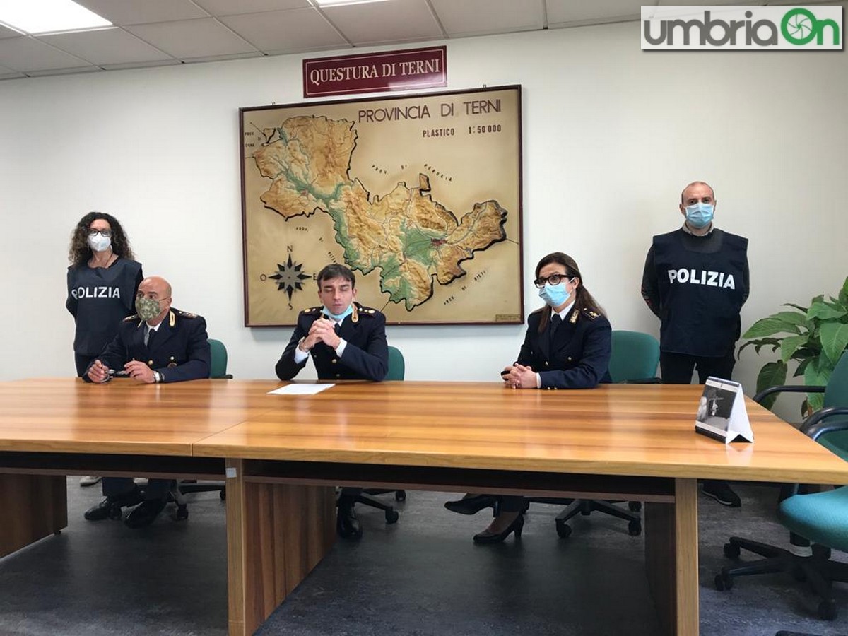 Dona-Claudia-polizia-Caldarozzi-operazione-Terni-questura-454