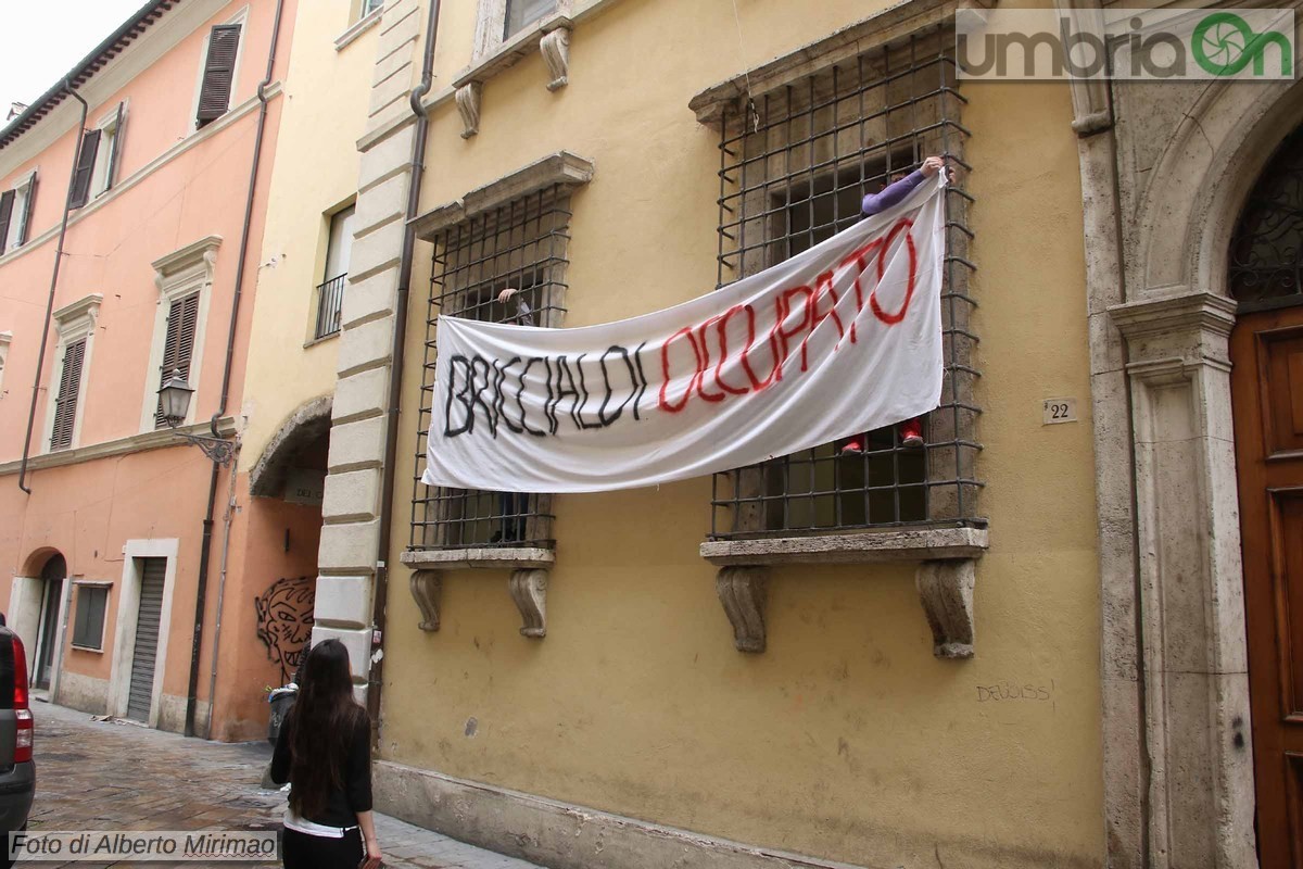 Briccialdi-assemblea-pubblica-occupazione-13-maggio-2019-foto-Mirimao-5