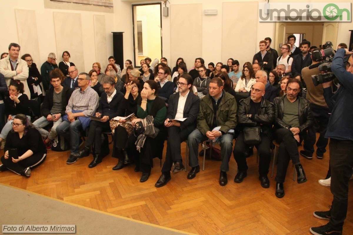 Briccialdi-assemblea-pubblica-occupazione-13-maggio-2019-foto-Mirimao-7