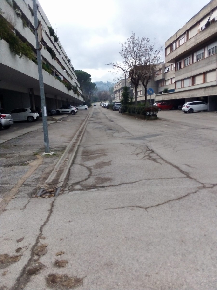 Buche stradali via Irma Bandiera, villaggio Matteotti Terni - gennaio 2023 (3)