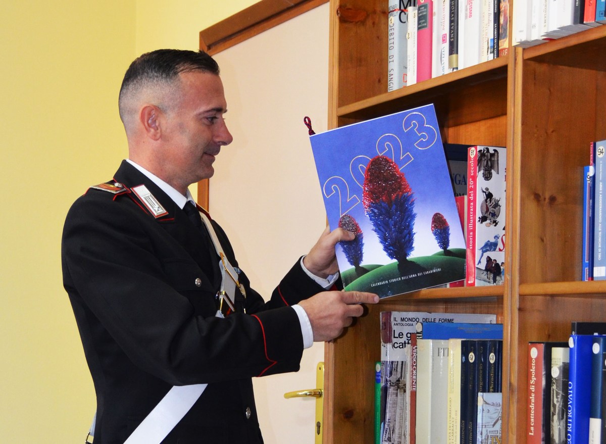 Presentazione calendario 2023 carabinieri - Comando Terni (8)
