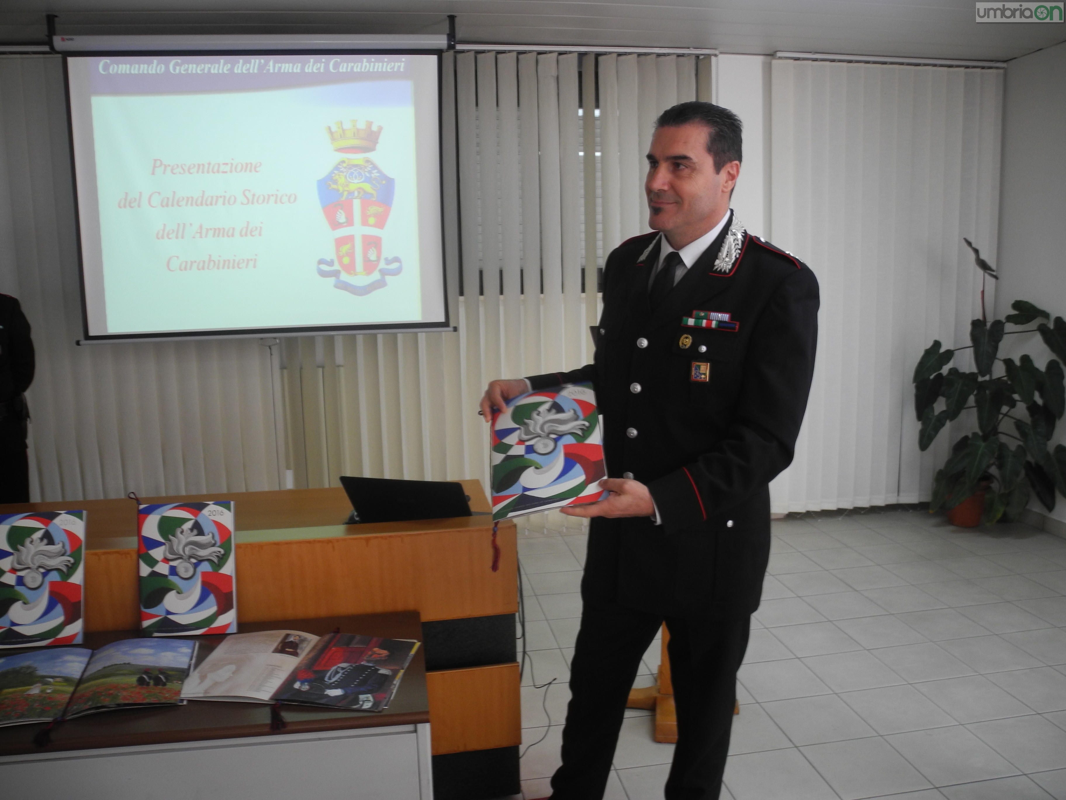 Calendario Carabinieri 2016 Terni (1)