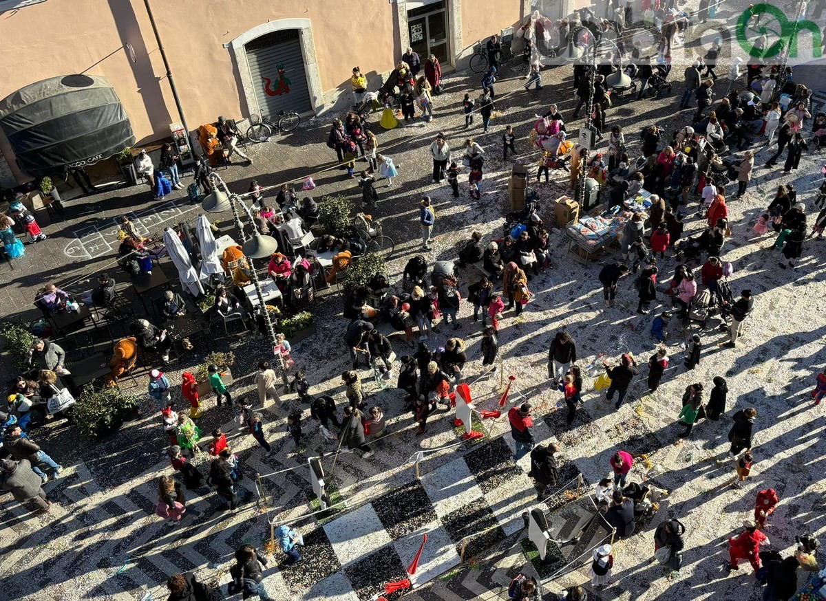 Carnevale piazza Solferino Terni - 13 febbraio 2024 (20)