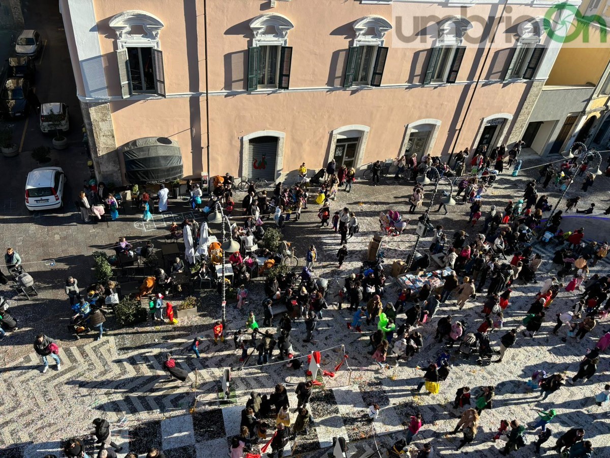 Carnevale piazza Solferino Terni - 13 febbraio 2024 (26)