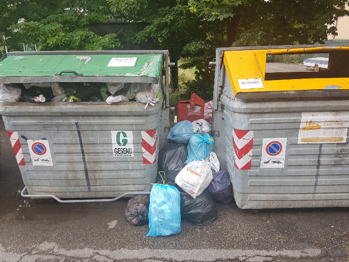 cassonetti rifiuti perugia