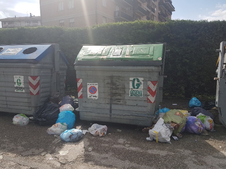 cassonetti rifiuti perugia