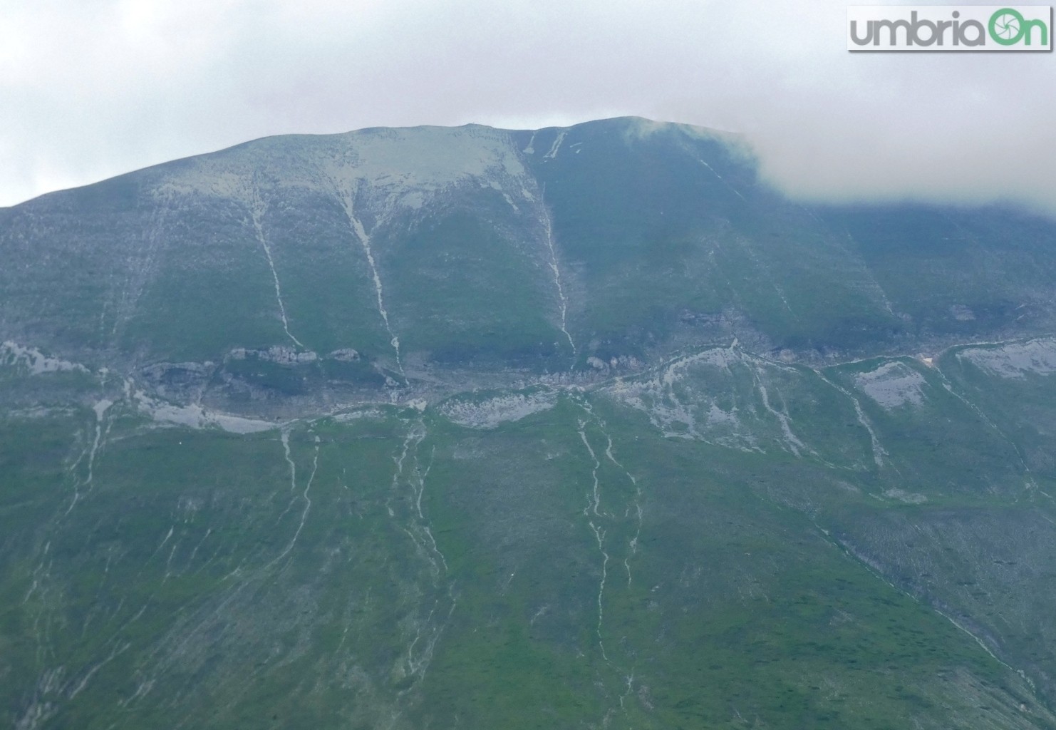 Monte-Vettore-spaccatura-sisma-terremoto-FILEminimizer