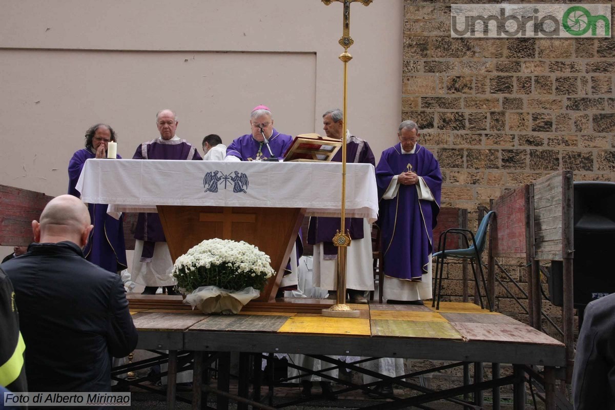 Commemorazione-defunti-cimitero-Terni-messa-foto-Mirimao-2-novembre-2019-2