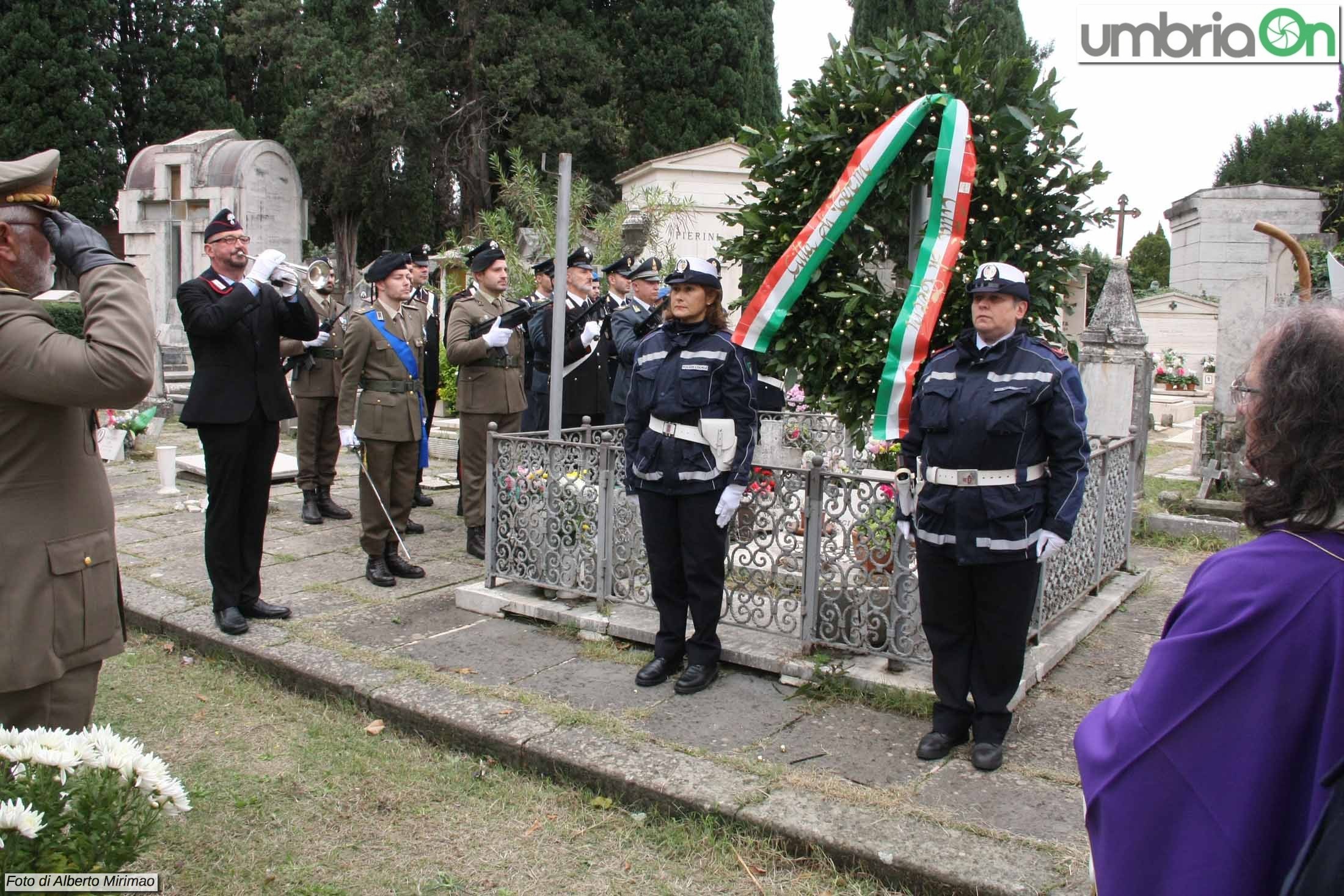 cimitero 2 novembre _7896- A. Mirimao