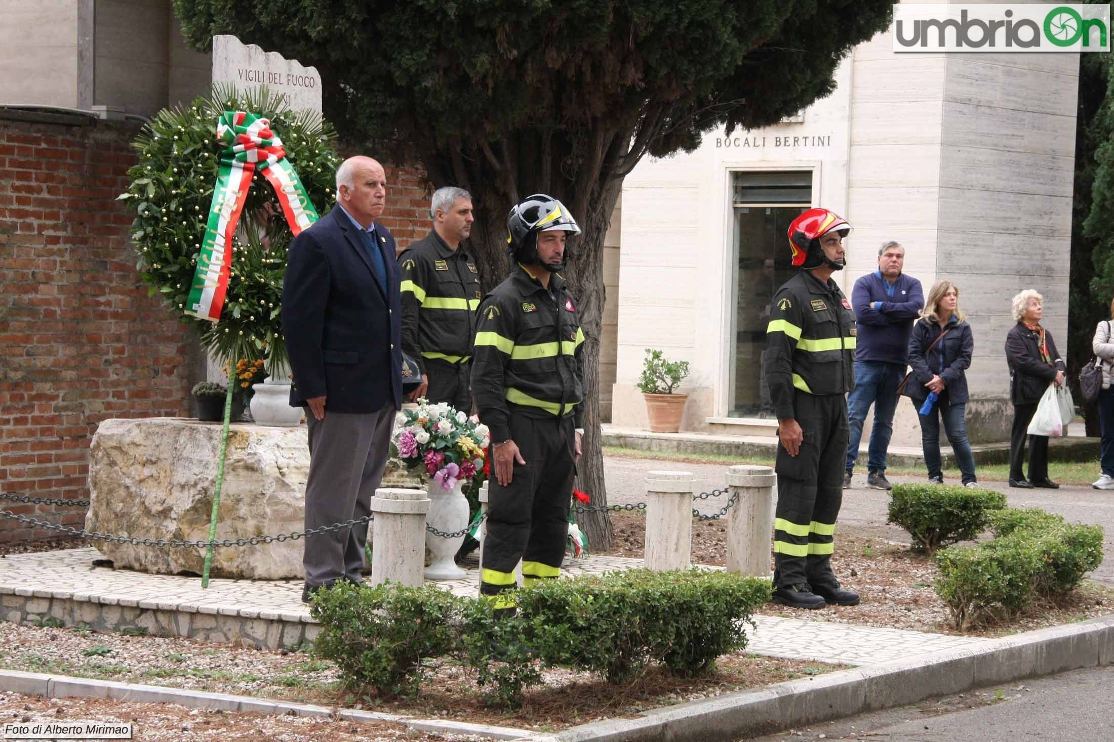 cimitero 2 novembre _7932- A. Mirimao