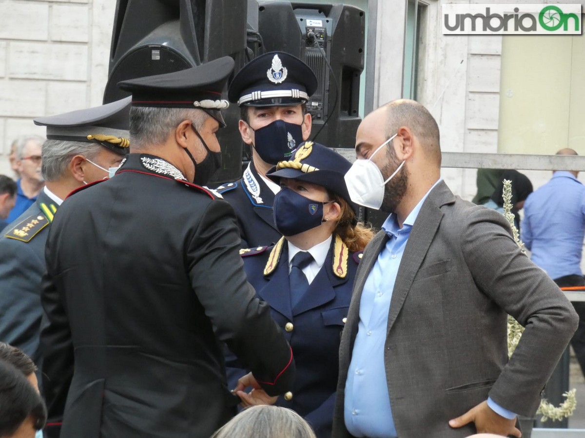 Concerto-fanfara-polizia-Stato-Colurci-piazza