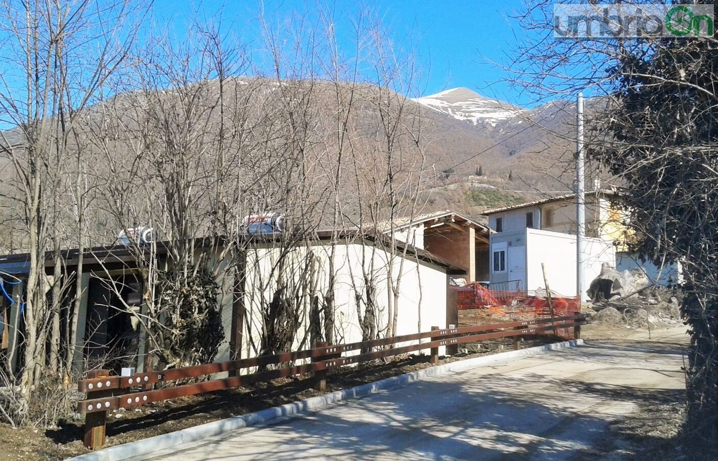 San Pellegrino di Norcia, consegna SAE casette terremoto - 19 febbraio 2017 (10)