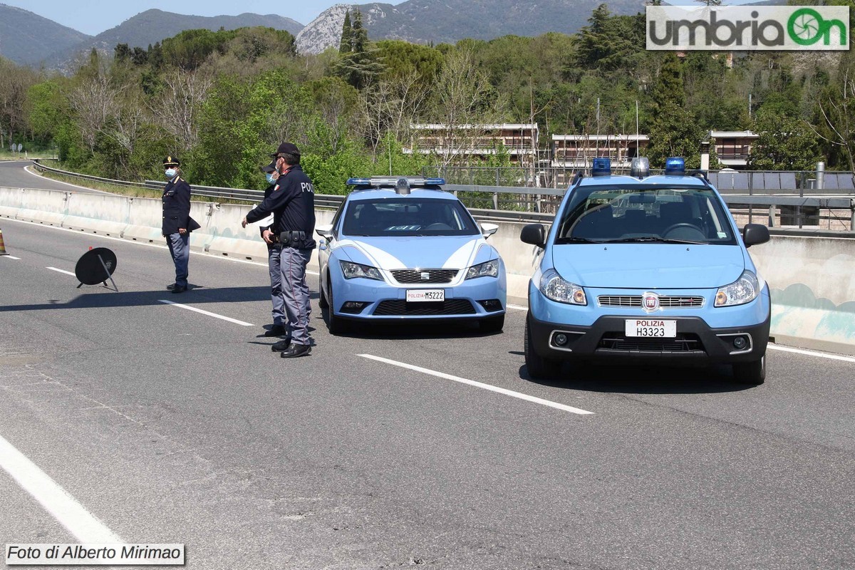 Pasquacontrolli-Covid-coronavirus-Terni_1409-Mirimao-polizia-Stato