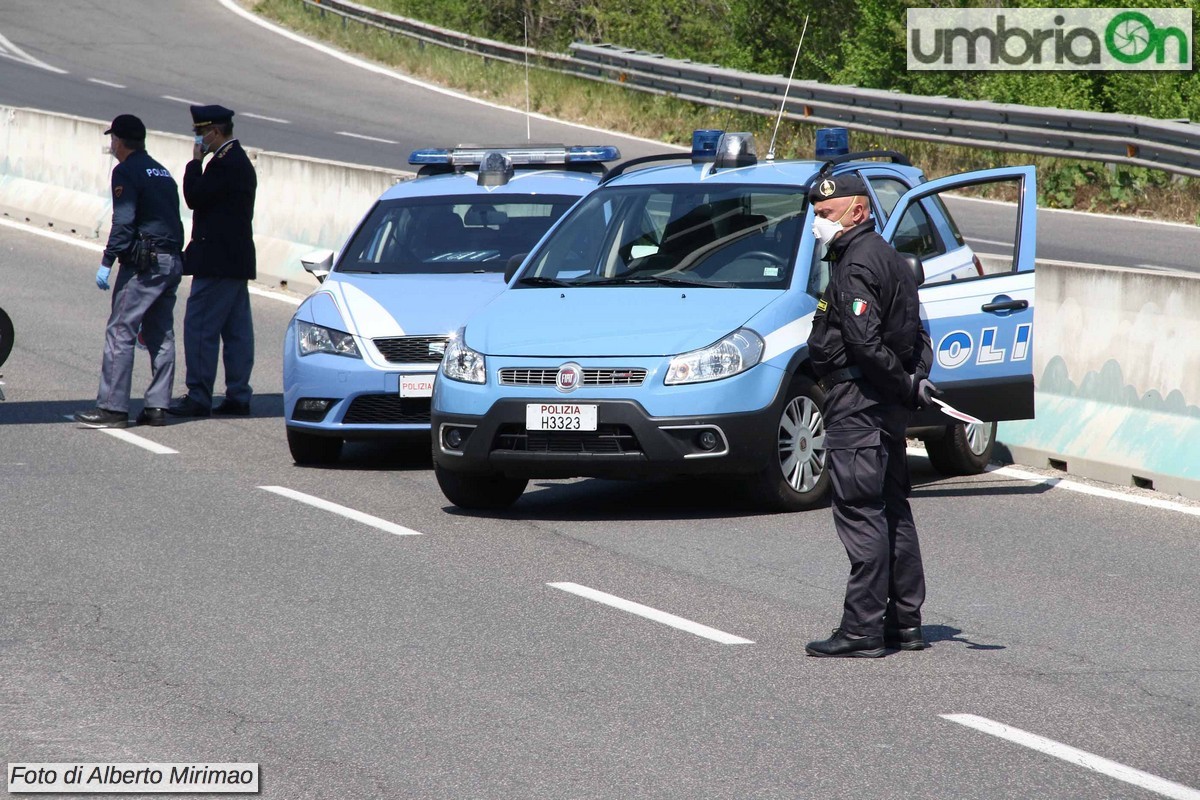 Pasquacontrolli-Covid-coronavirus-Terni_1413-Mirimao-polizia-Stato