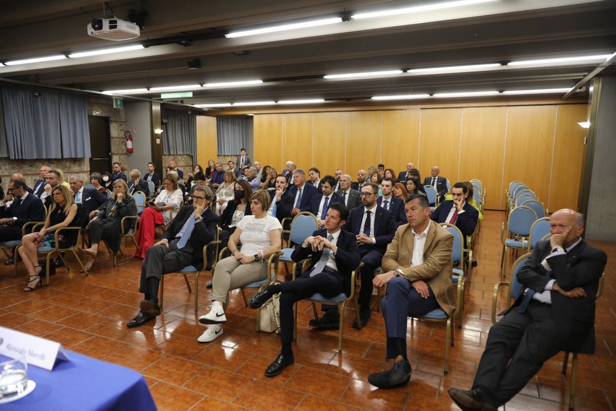 Convegno-Economia-post-Covid-Lions-Club-Terni-Host-26-maggio-2022-22