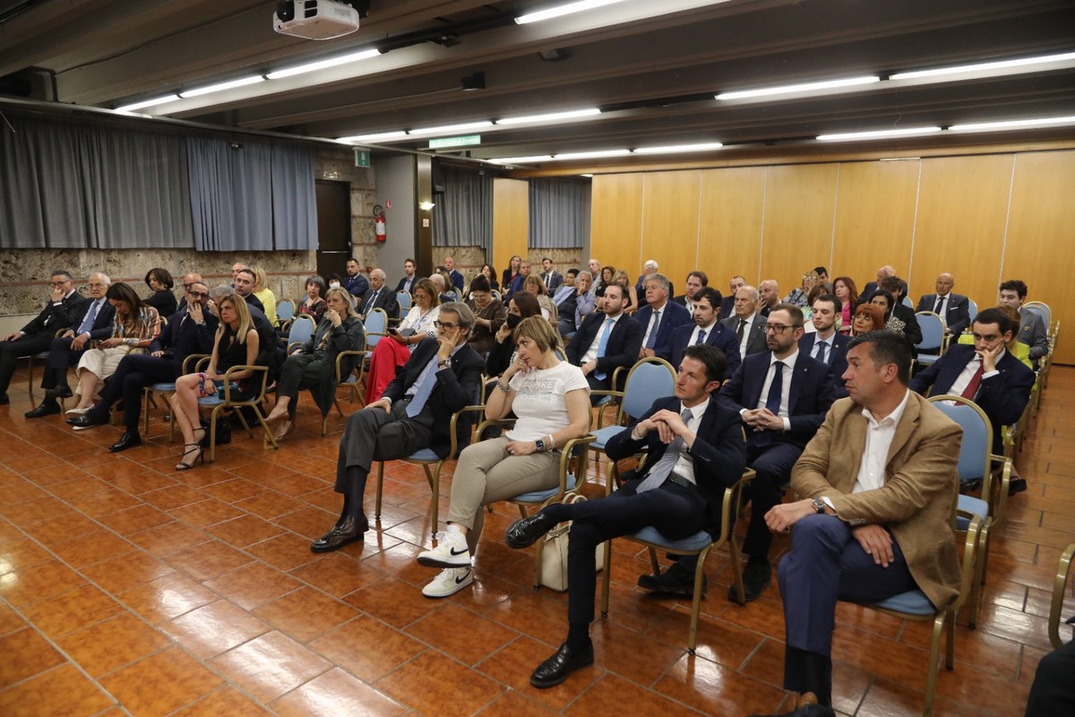 Convegno-Economia-post-Covid-Lions-Club-Terni-Host-26-maggio-2022-25