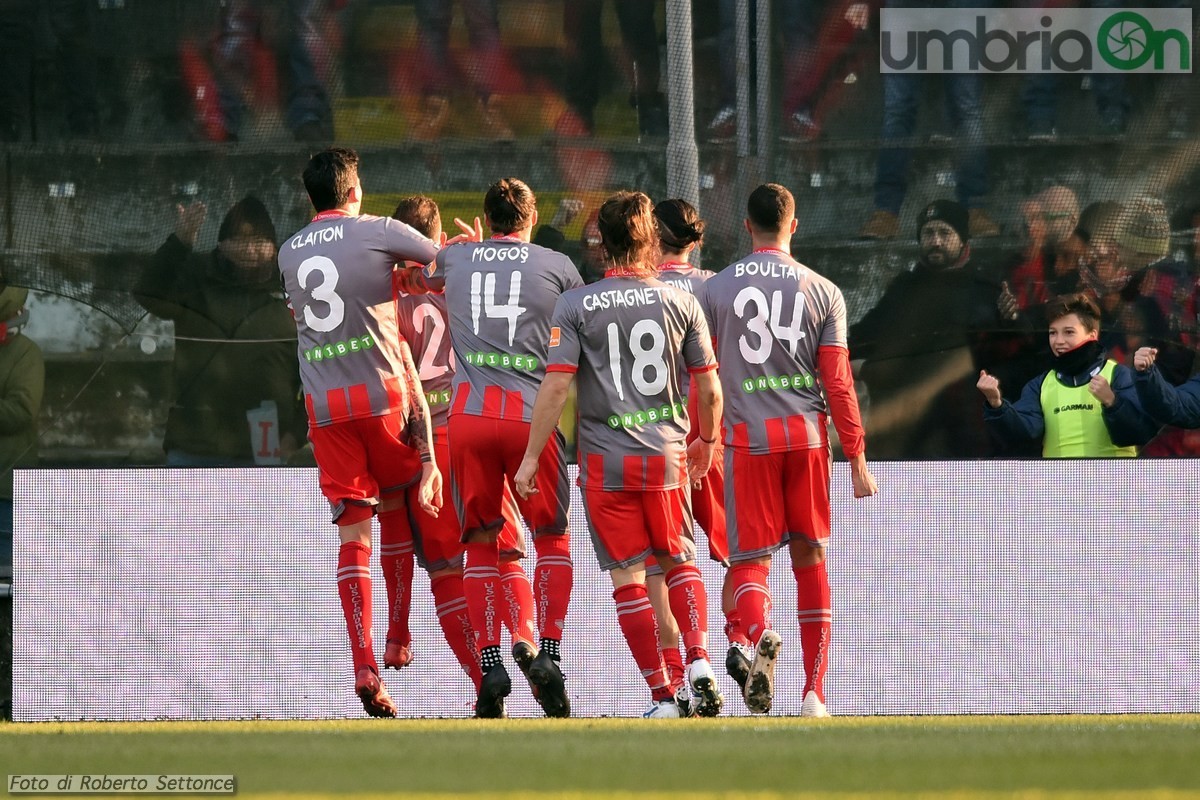 Cremonese-Perugia-esultanza-primo-gol-30-dicembre-2018-foto-Settonce