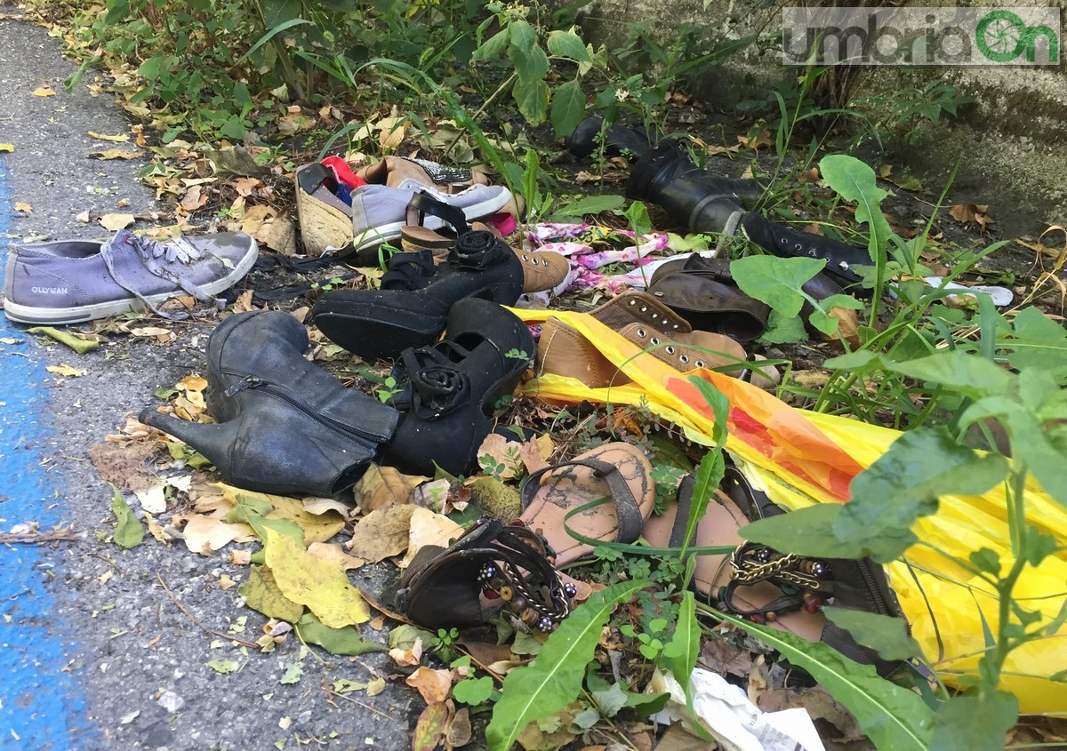 Degrado droga siringhe discarica sporco, via del Maglio via Battisti a Terni - 14 ottobre 2017 (2)