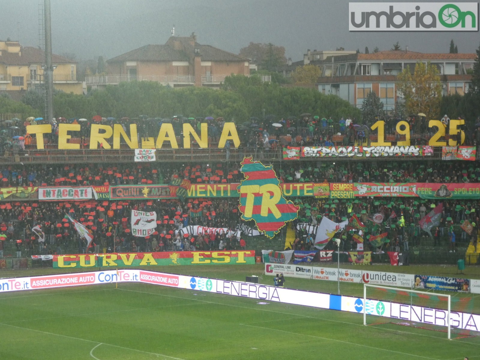 Ternana-derby-Perugia-coreografie-Est-viciani-FILEminimizer