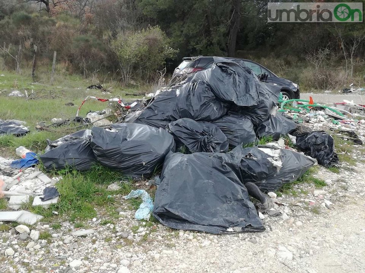 Discarica via Mola di Bernardo, Terni - 26 marzo 2018 (29)