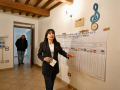 Stefania-Proietti-al-seggio-elezioni-regionali-Umbria-17-novembre-2024-4