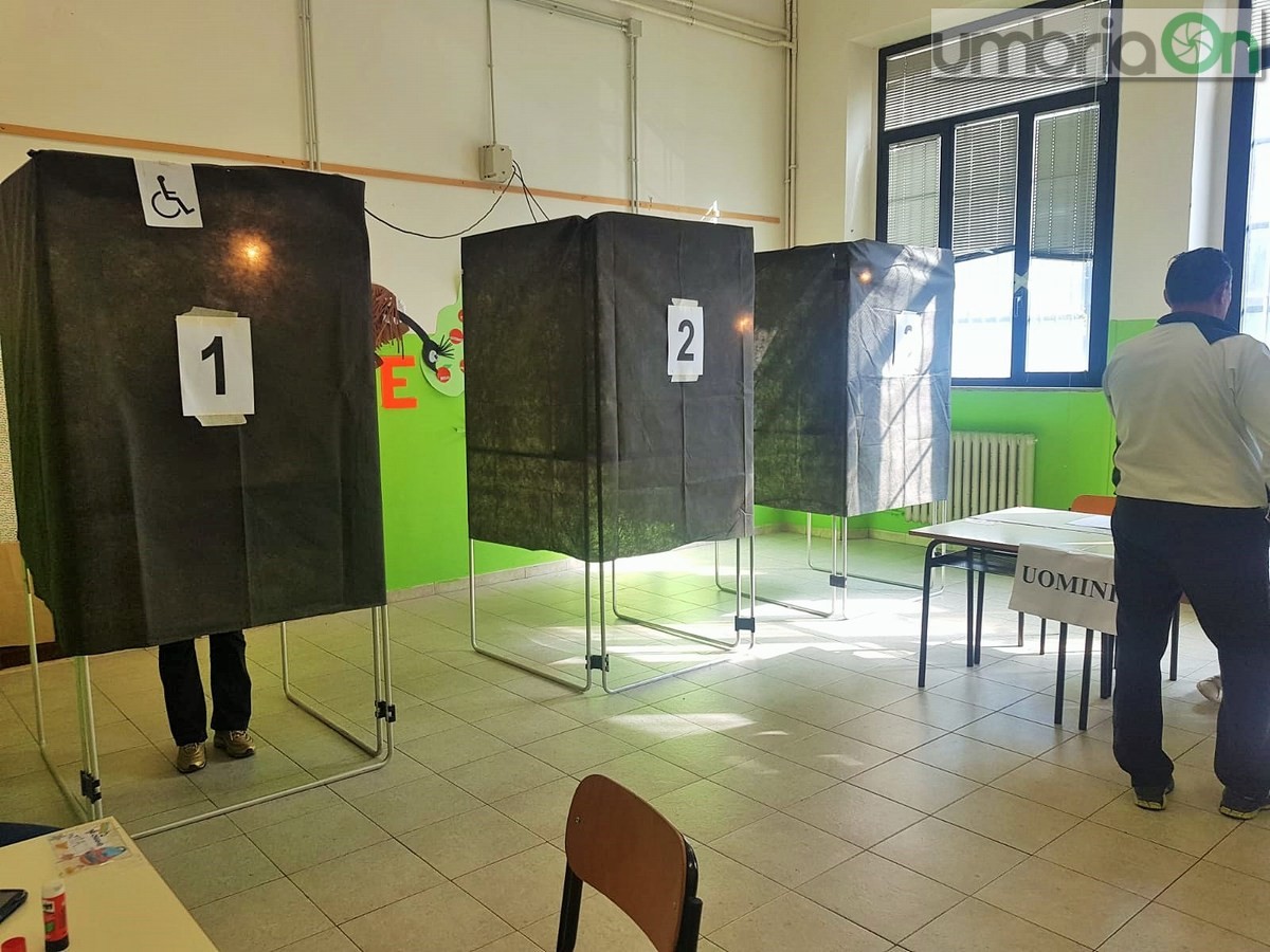 Elezioni-regionali-seggio-Terni-27-ottobre-2019-3