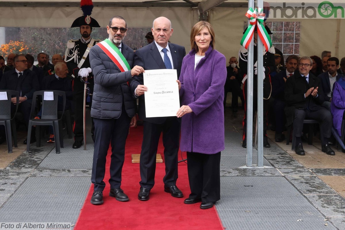 Festa forze armate e unità nazionale Terni, insigniti - 4 novembre 2022 (Foto Mirimao) (4)