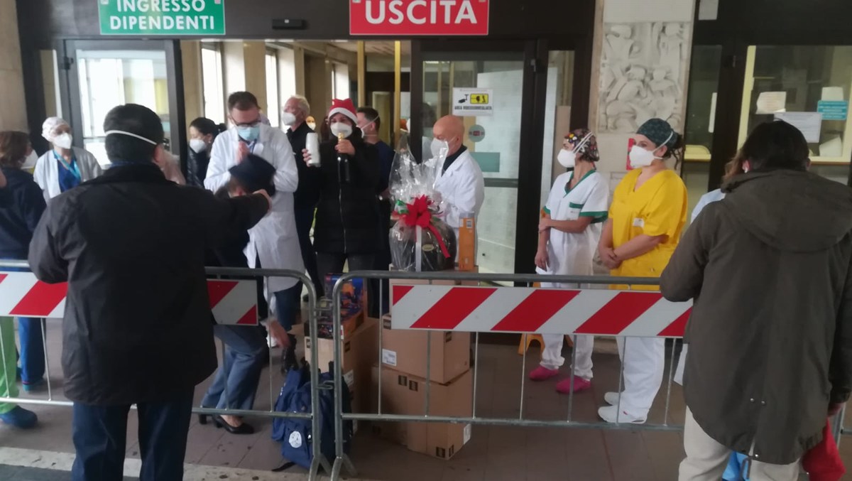 Auguri Natale Polizia Vigili Fuoco Terni fiabe Stefano de Majo ospedale - 25 dicembre 2020 (12)