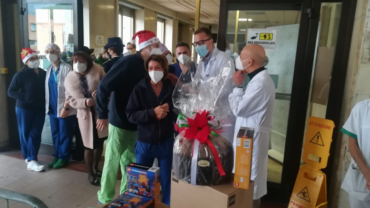 Auguri Natale Polizia Vigili Fuoco Terni fiabe Stefano de Majo ospedale - 25 dicembre 2020 (20)