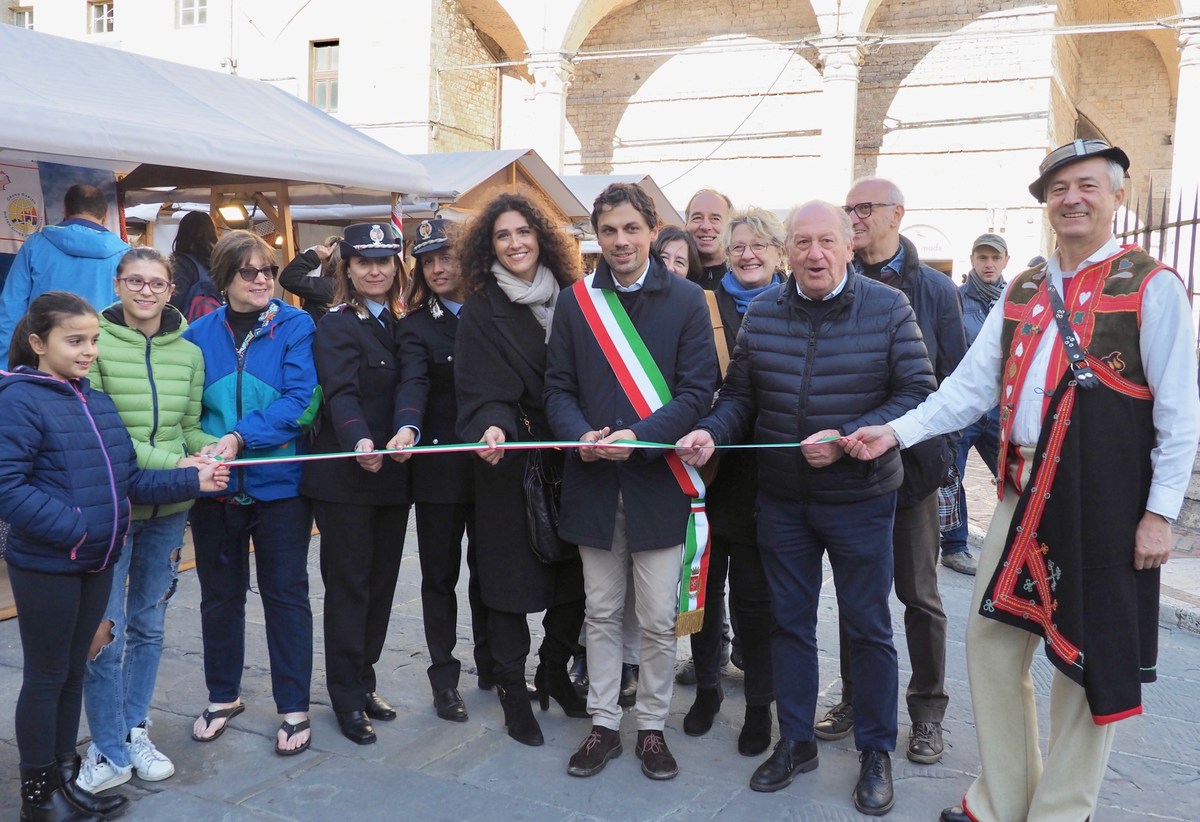 Fiera-Morti-Perugia-inaugurazione-1°-novembre-2019-foto-Belfiore-32