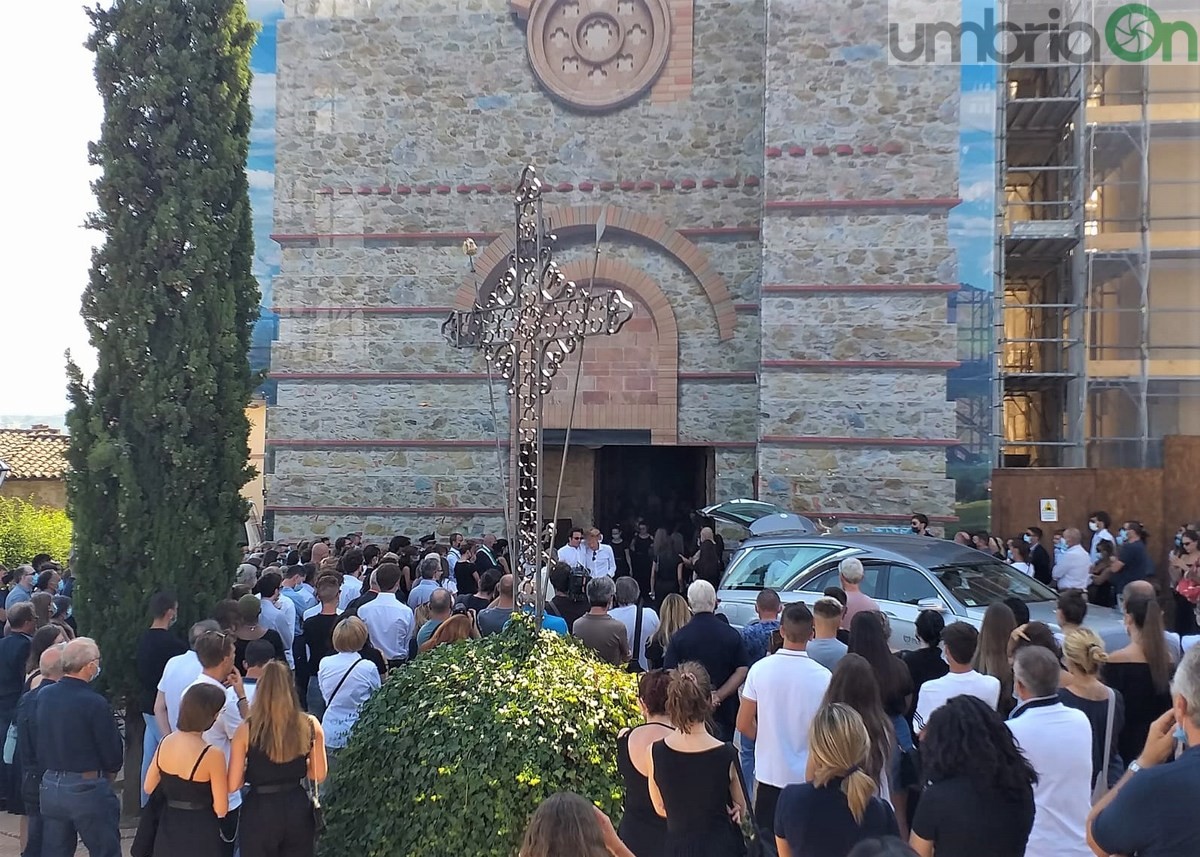 Funerali-Carlotta-Martellini-Solomeo-1°-agosto-2020-2