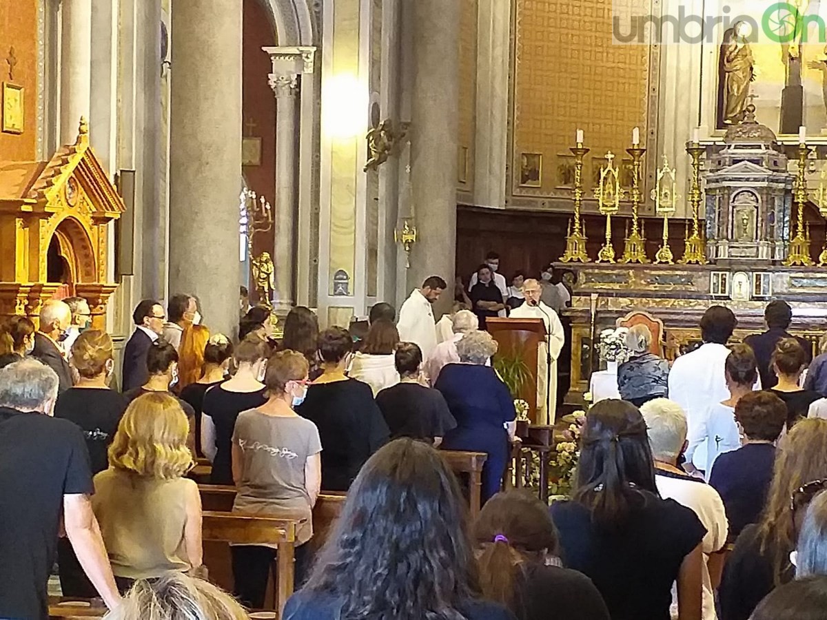 Funerali-Carlotta-Martellini-Solomeo-Corciano-1°-agosto-2020