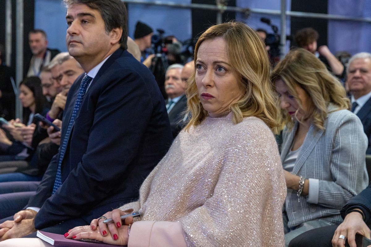 Giorgia Meloni Bastia Umbra UmbriaFiere firma accordo Governo-Regione - 9 marzo 2024 (42)