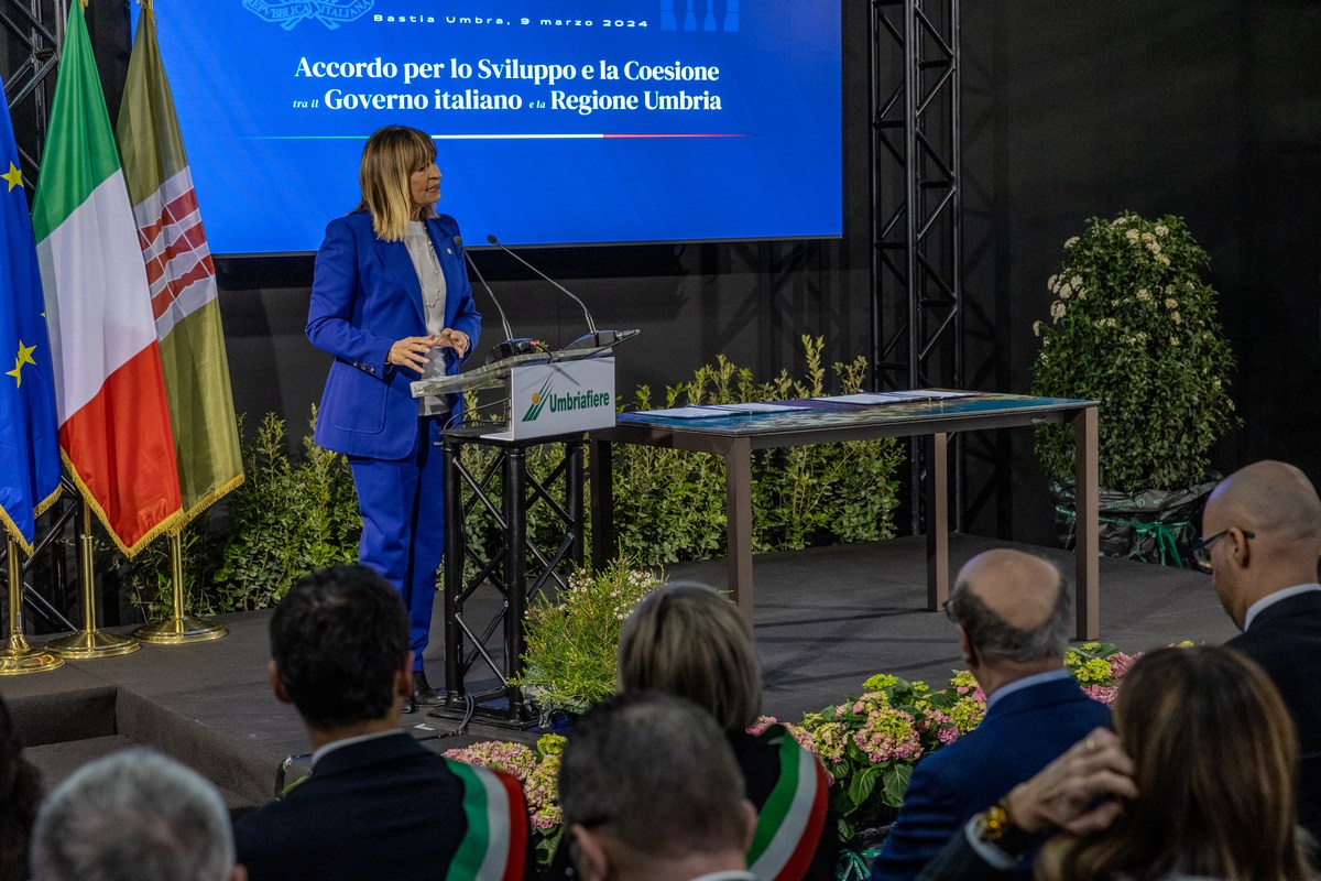 Giorgia Meloni Bastia Umbra UmbriaFiere firma accordo Governo-Regione - 9 marzo 2024 (47)