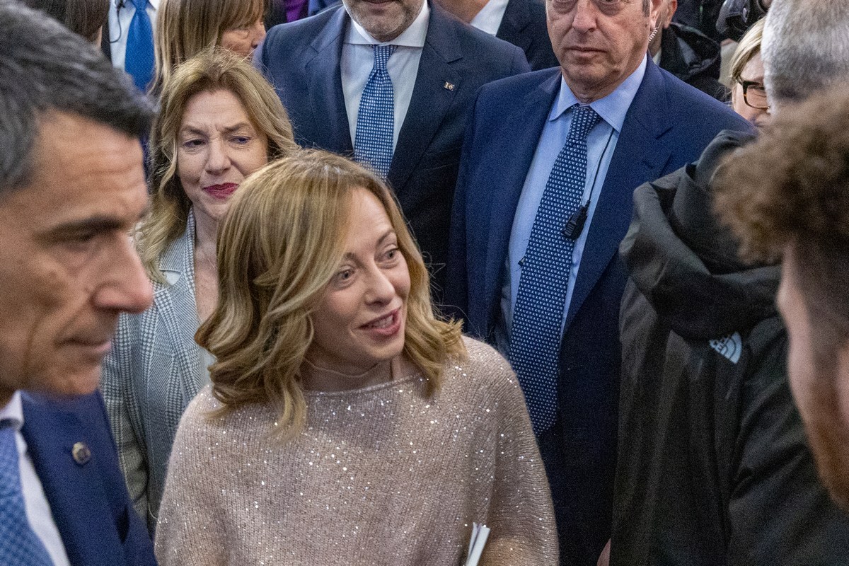 Giorgia Meloni Bastia Umbra UmbriaFiere firma accordo Governo-Regione - 9 marzo 2024 (57)