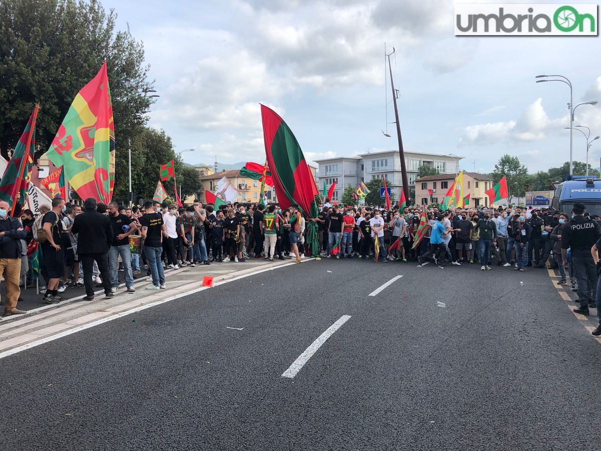 Festa-Ternana-festeggiamenti-supercoppa-derby-tifosi-supportersds23243