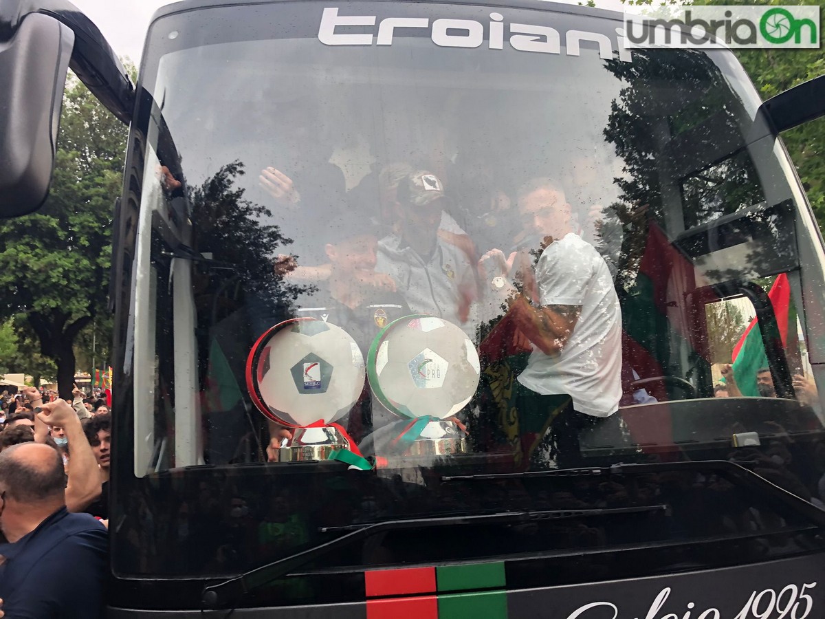 Festa-Ternana-supercoppa-pullman-tifosi-sds34