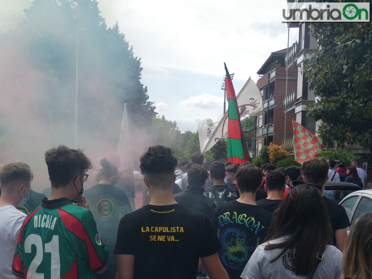 tifosi-curva-nord-Ternana-derby-corteo45454