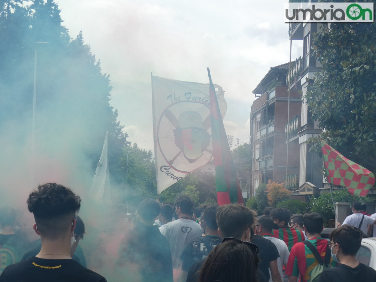 tifosi-curva-nord-Ternana-derby-dd3434