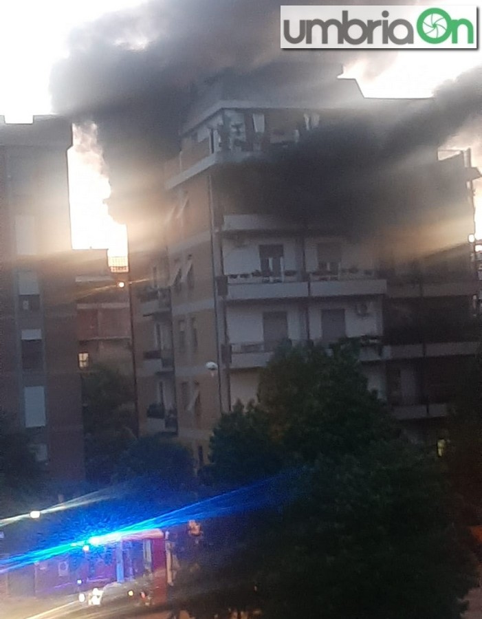 incendio-via-filangieri-Cadeto-45454