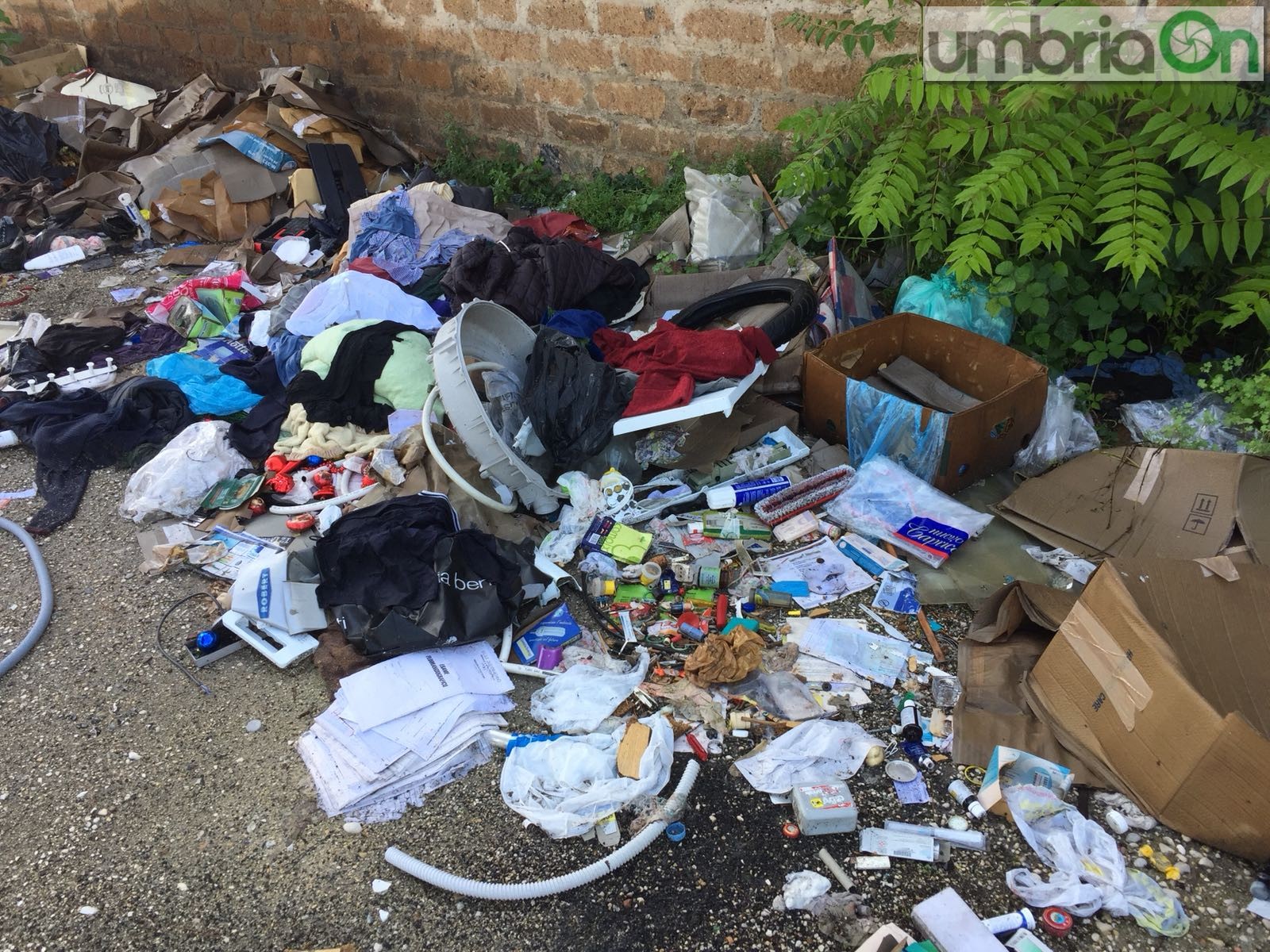 Rifiuti-Foro-Boario-Terni-discarica-rifiuto-56