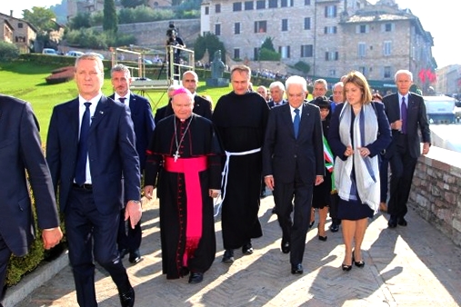 mattarella, assisi, basilica, san francesco, terremoto, sisma, 1997, protezione civile, presidente della repubblica