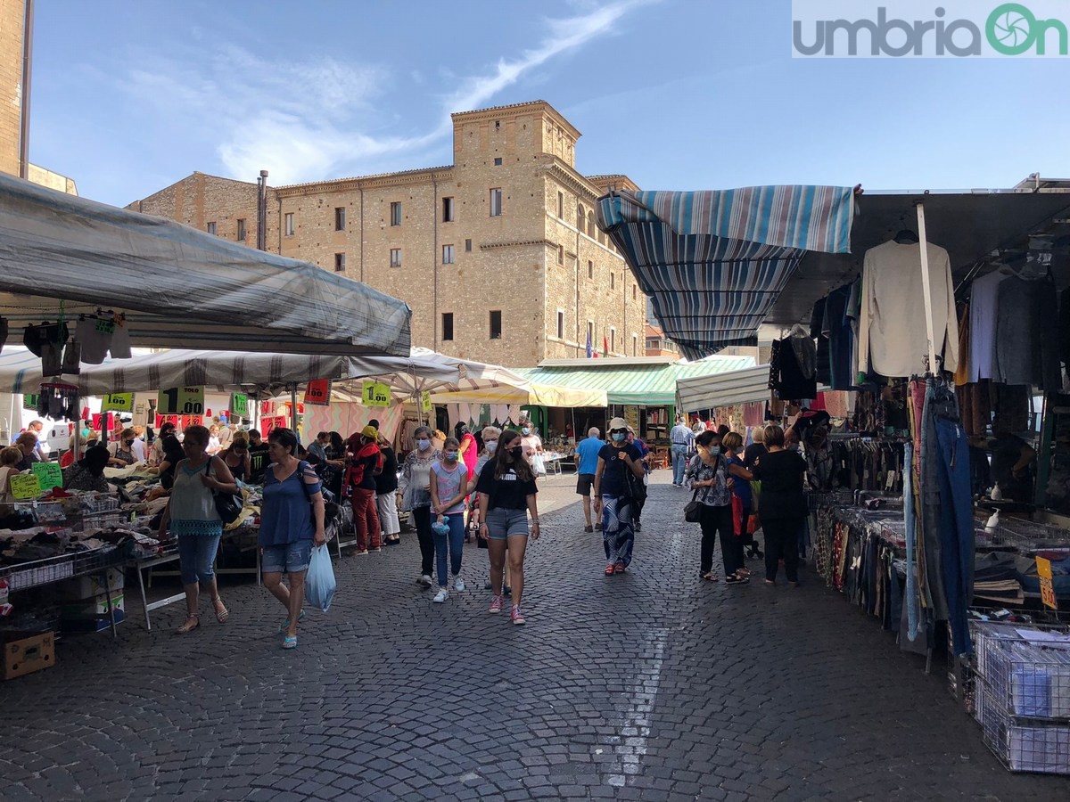 Mercatino-in-centro-Terni-4-agosto-2021-1