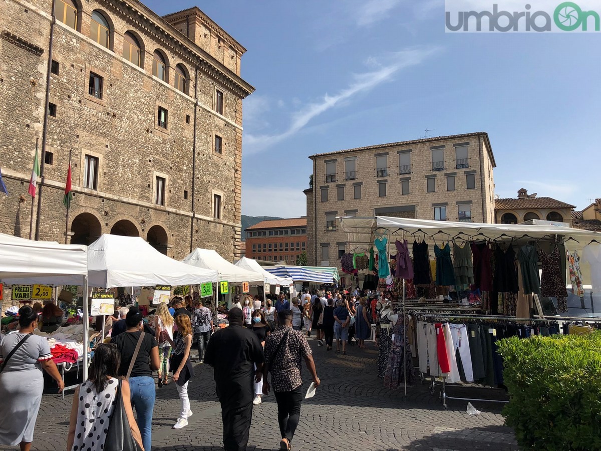 Mercatino-in-centro-Terni-4-agosto-2021-11