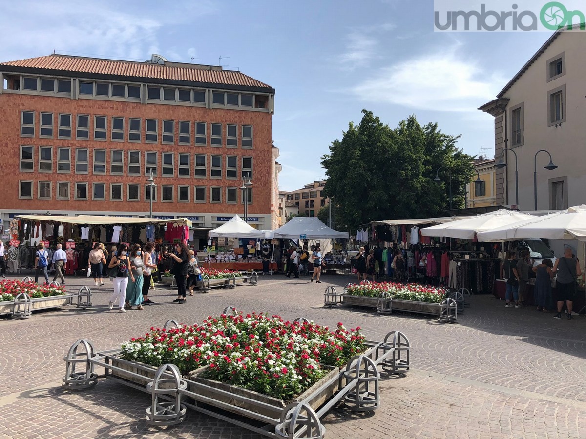 Mercatino-in-centro-Terni-4-agosto-2021-15