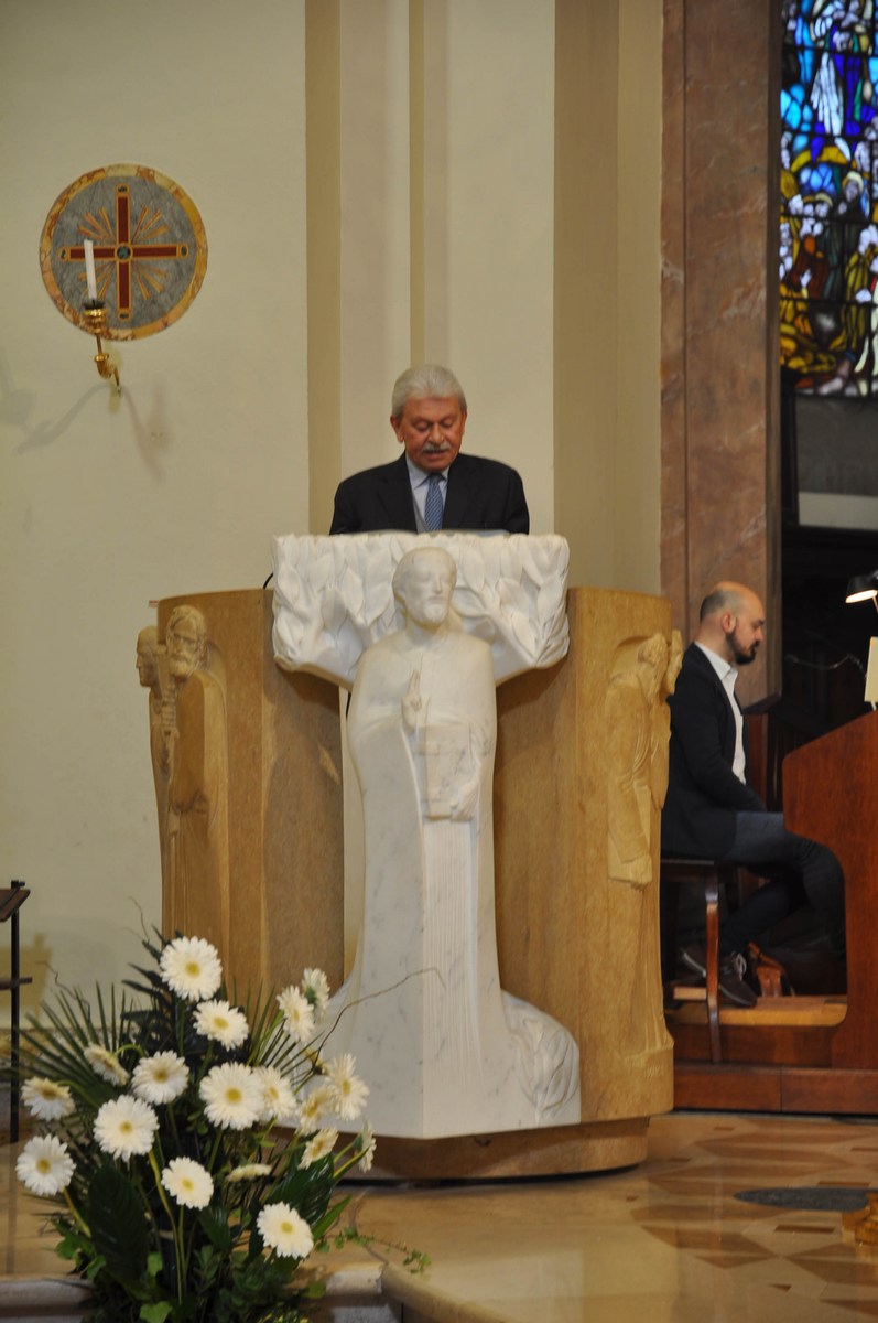 Celebrazione Pasqua duomo Terni vescovo coronavirus - 12 aprile 2020 (14)