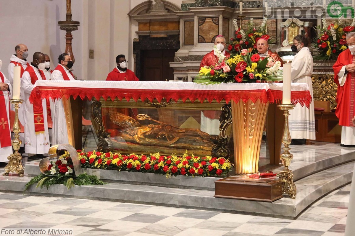 Messa San Valentino basilica Terni, donazione vetrata Lions liceo Metelli - 14 febbraio 2022 (11)