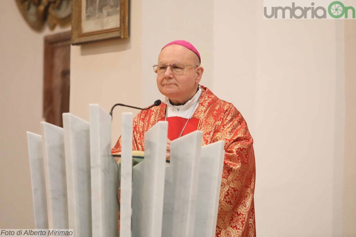 Messa San Valentino basilica Terni, donazione vetrata Lions liceo Metelli - 14 febbraio 2022 (19)